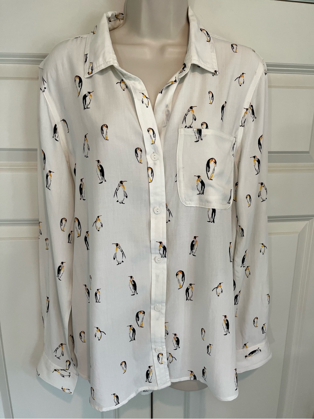 Velvet Heart Penguin-Print Long Sleeve Button-Up Shirt Size Large